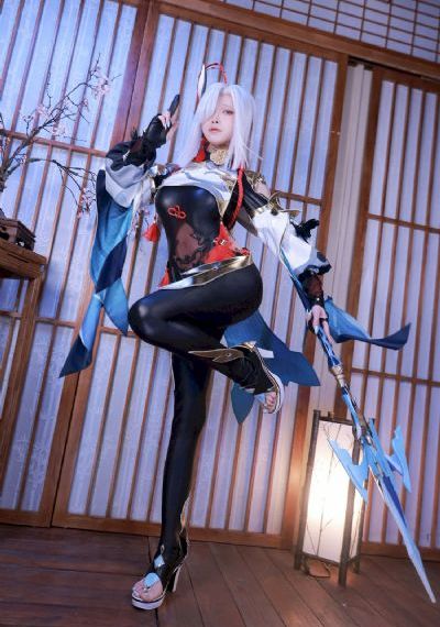女朋友的后妈